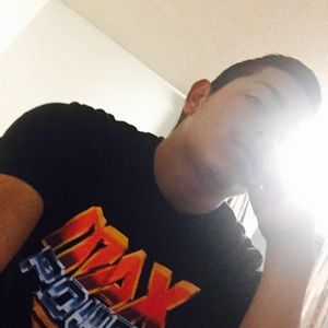 Meet your Posher, Efrain